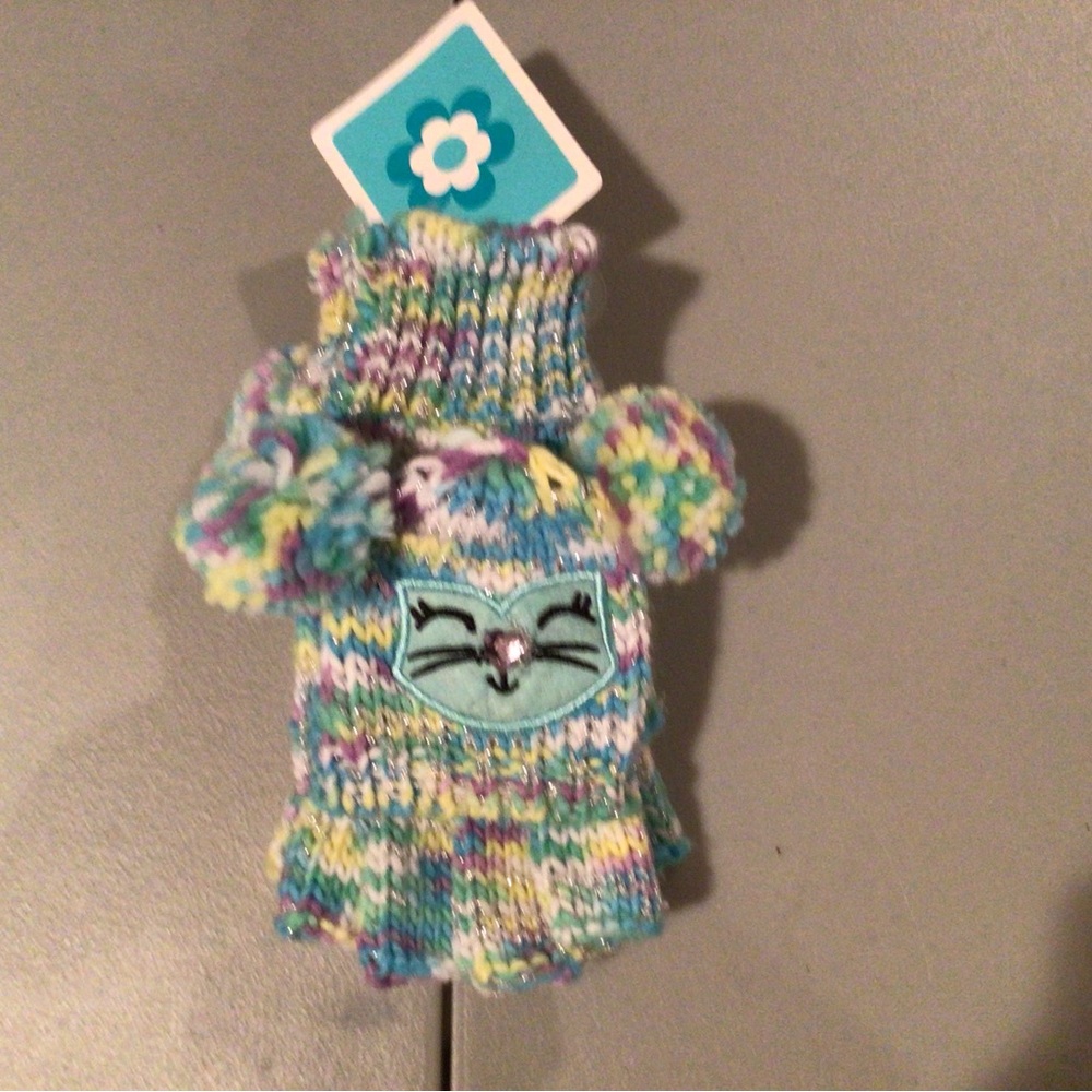 New Girls knit gloves
